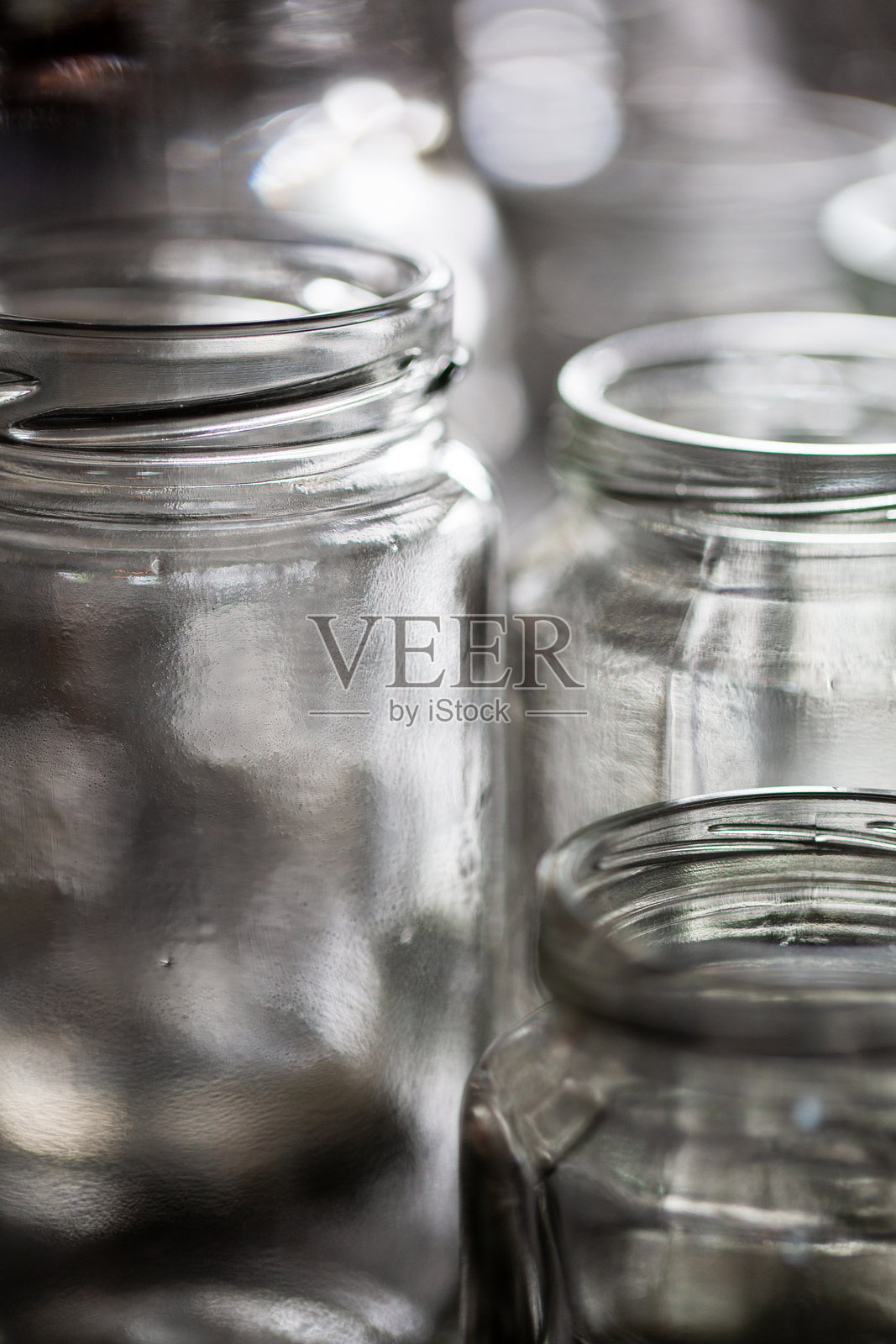 空玻璃罐特写照片摄影图片