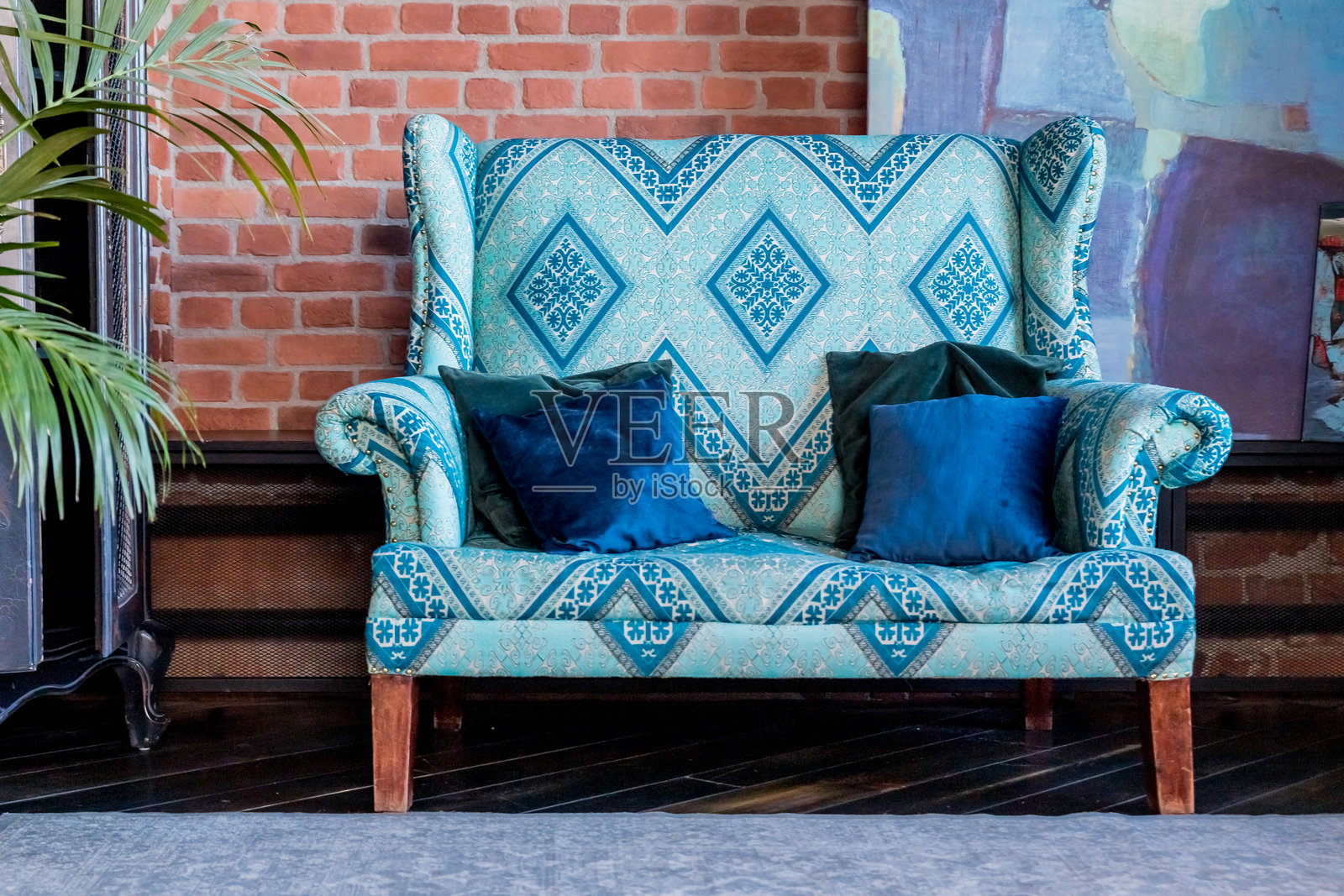 东方装饰的房间内部，摩洛哥风格的客厅。摩洛哥风格的客厅，温馨、复古的概念。照片摄影图片