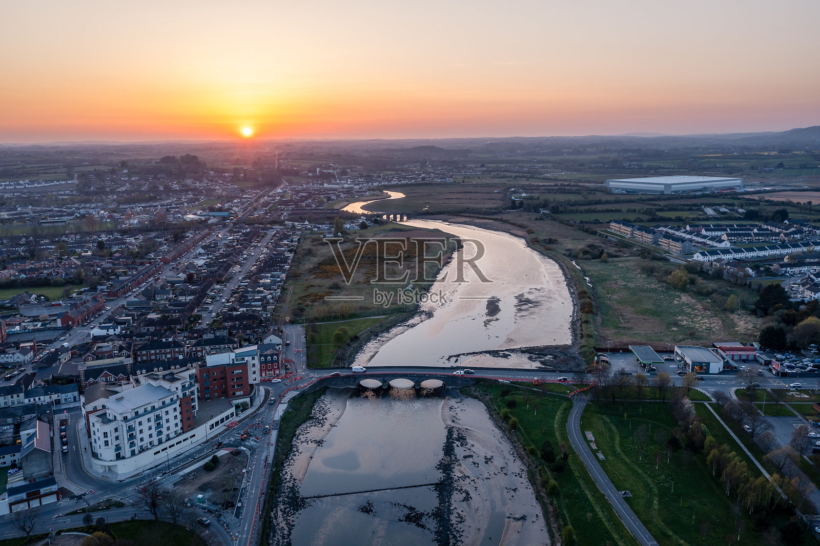 爱尔兰洛斯县邓多克的鸟瞰图照片摄影图片