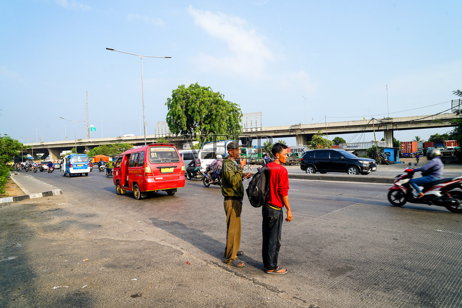 繁忙的交通照片摄影图片