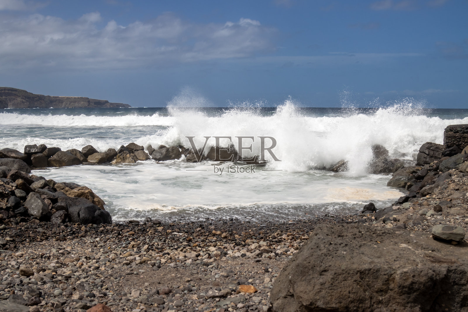 大西洋的岩石海岸，西班牙格兰卡纳里亚岛照片摄影图片