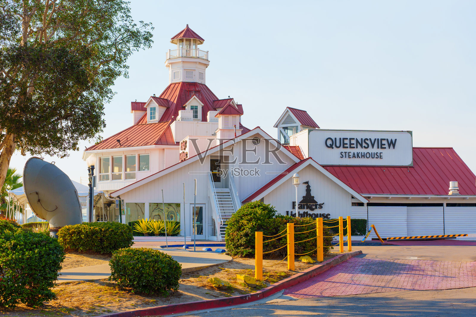 加利福尼亚州长滩的肖莱恩村的帕克灯塔餐厅照片摄影图片