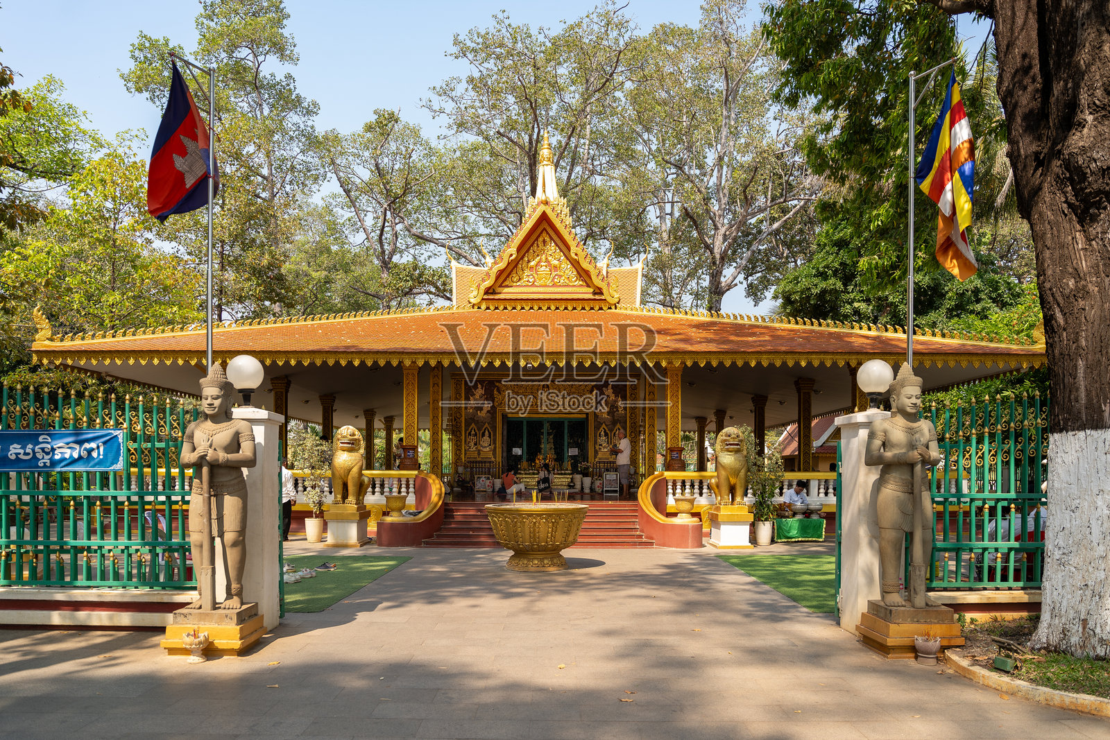 暹粒王宫:城市中心的宏伟地标照片摄影图片