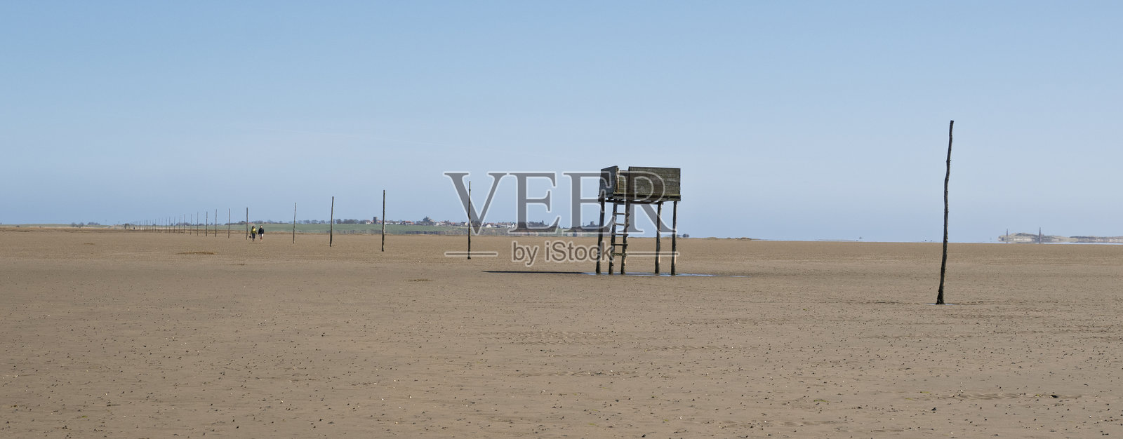 朝圣者通往圣岛和林迪斯法恩的道路照片摄影图片