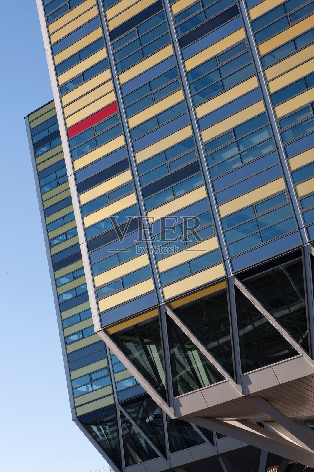 现代荷兰建筑。荷兰的现代建筑。莱顿的办公楼。照片摄影图片