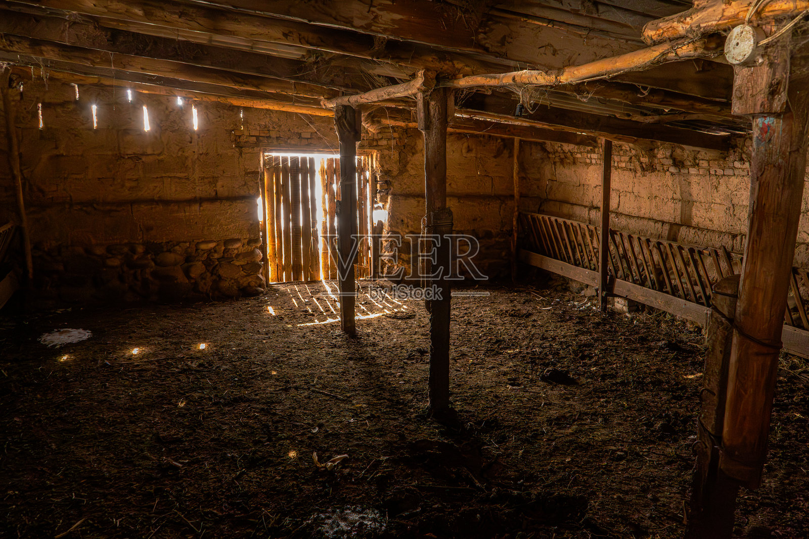 传统农场谷仓的乡村室内照片摄影图片