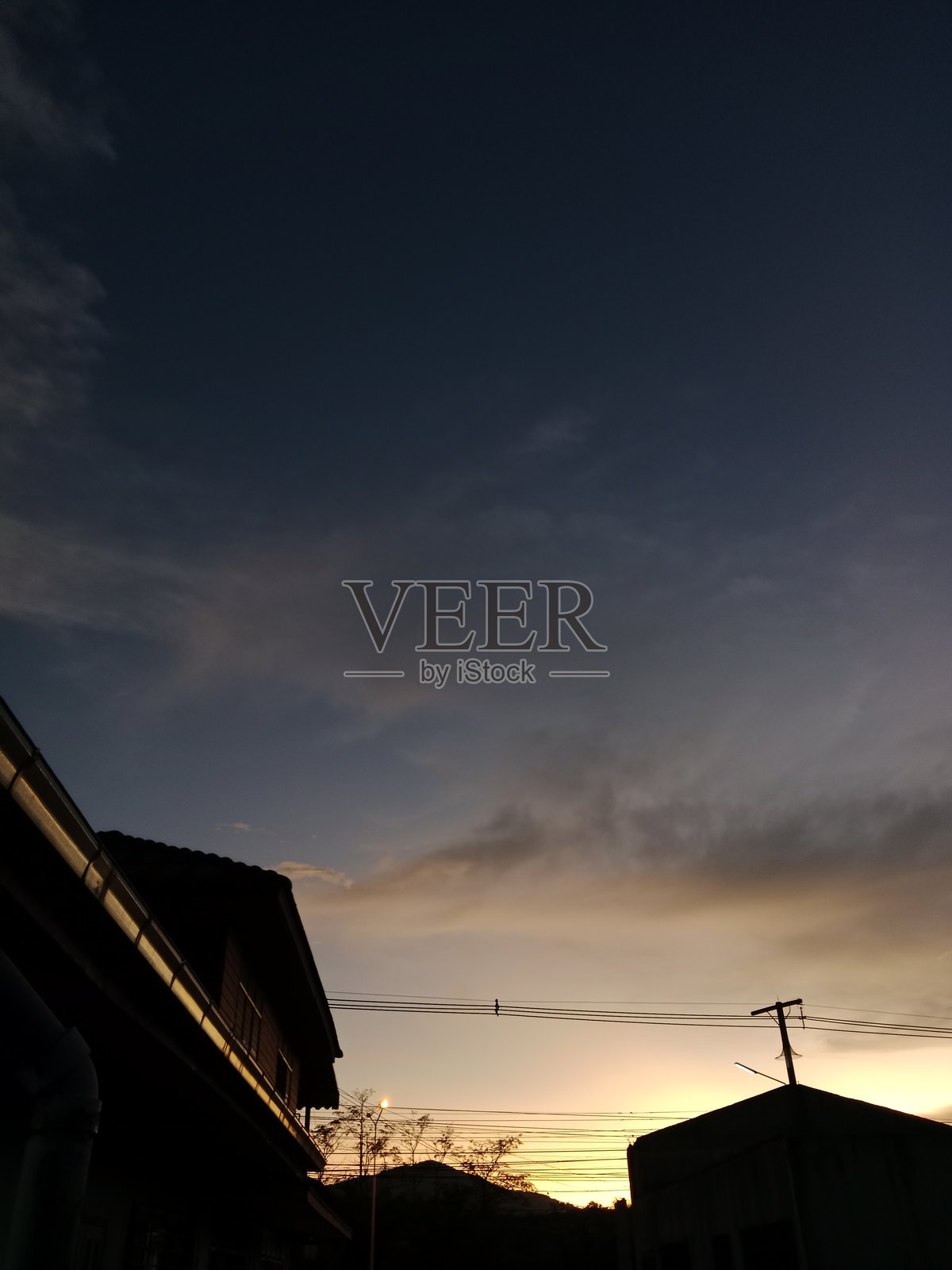 傍晚日落照片摄影图片