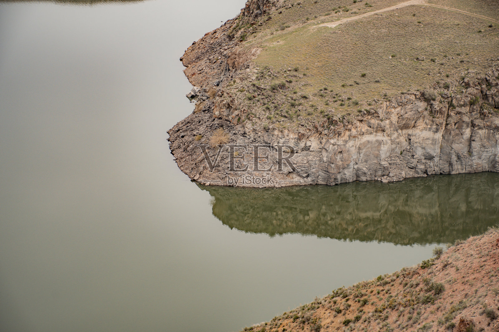 春季美丽的峡谷徒步旅行照片摄影图片