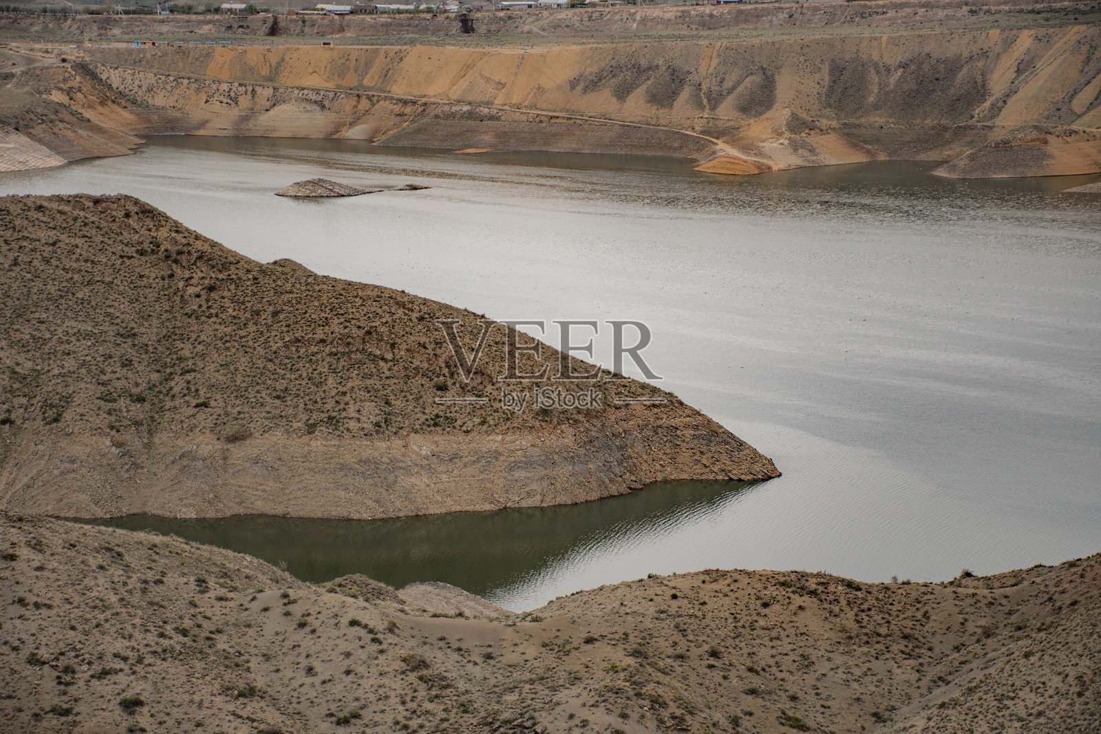 春季美丽的峡谷徒步旅行照片摄影图片