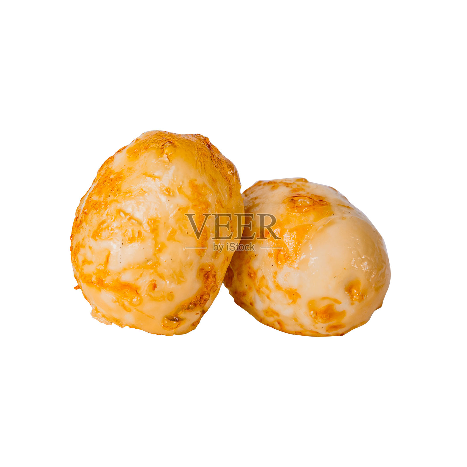 两颗成熟的虎皮蛋，带有大理石纹理，金色光泽涂层，白色背景下的特写视图照片摄影图片