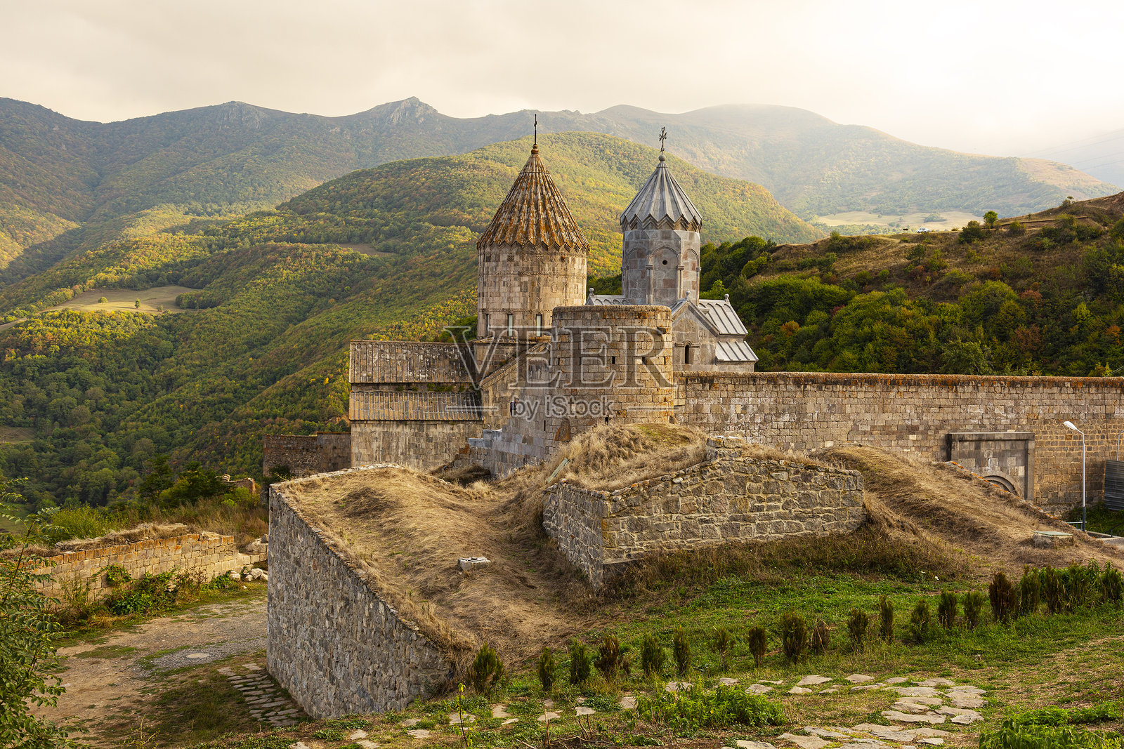 秋日的古老修道院。塔特夫。亚美尼亚照片摄影图片