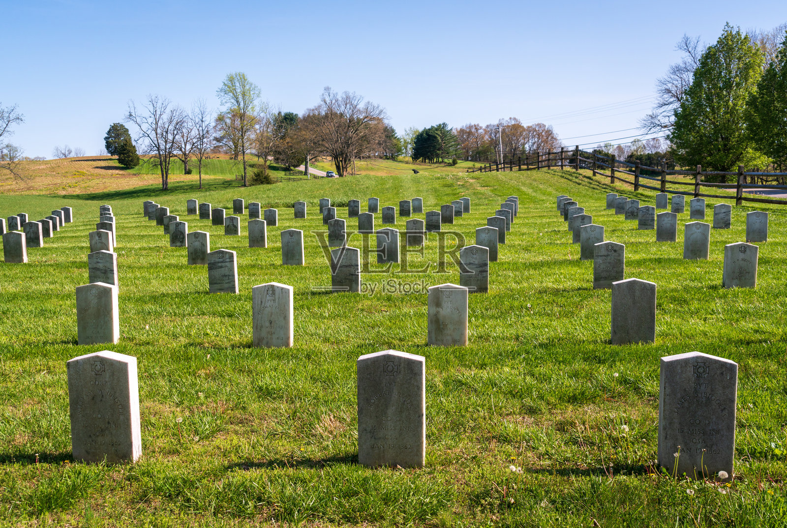 米尔斯普林斯战场国家纪念碑的墓碑照片摄影图片