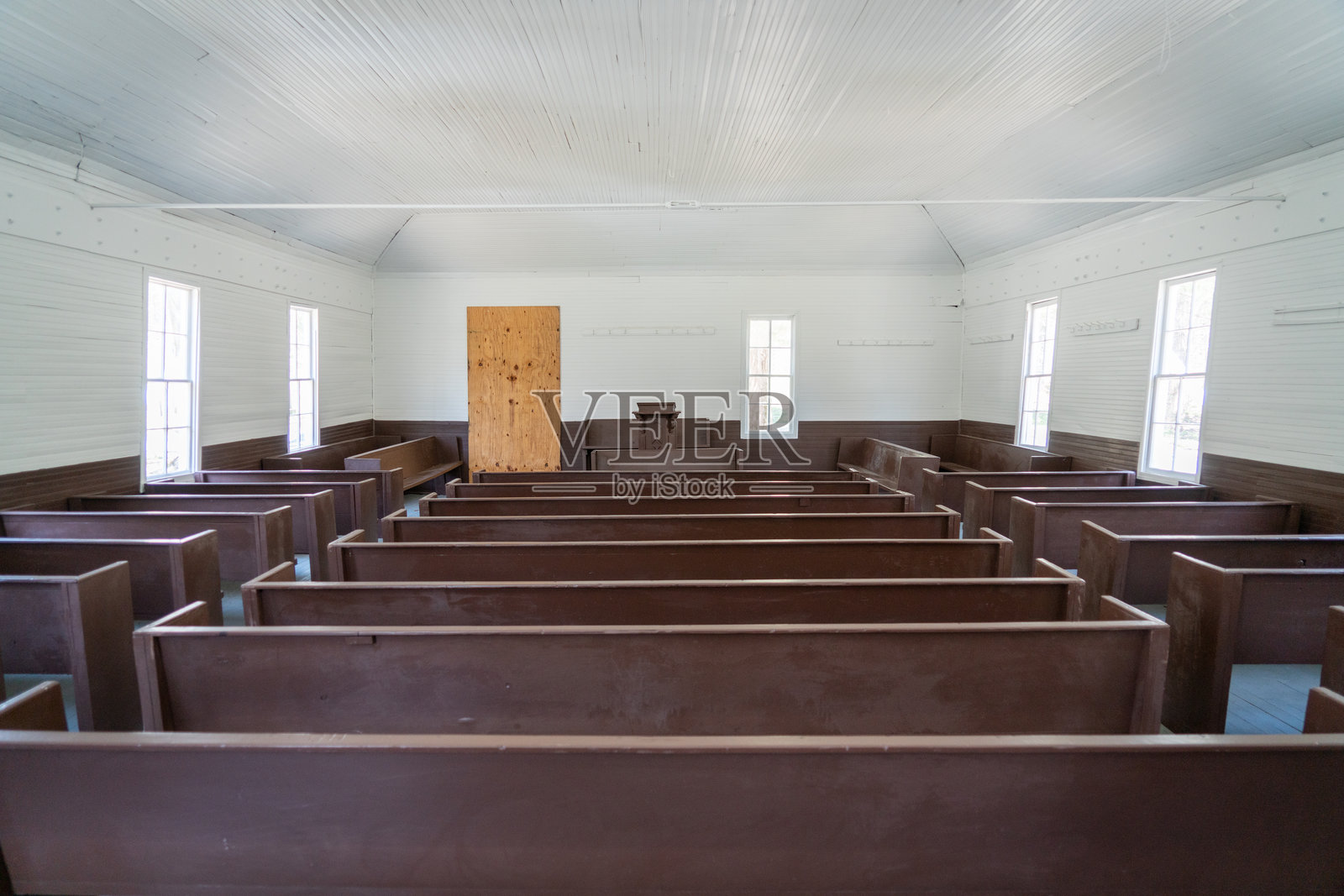 猛犸洞浸信会教堂与墓地照片摄影图片