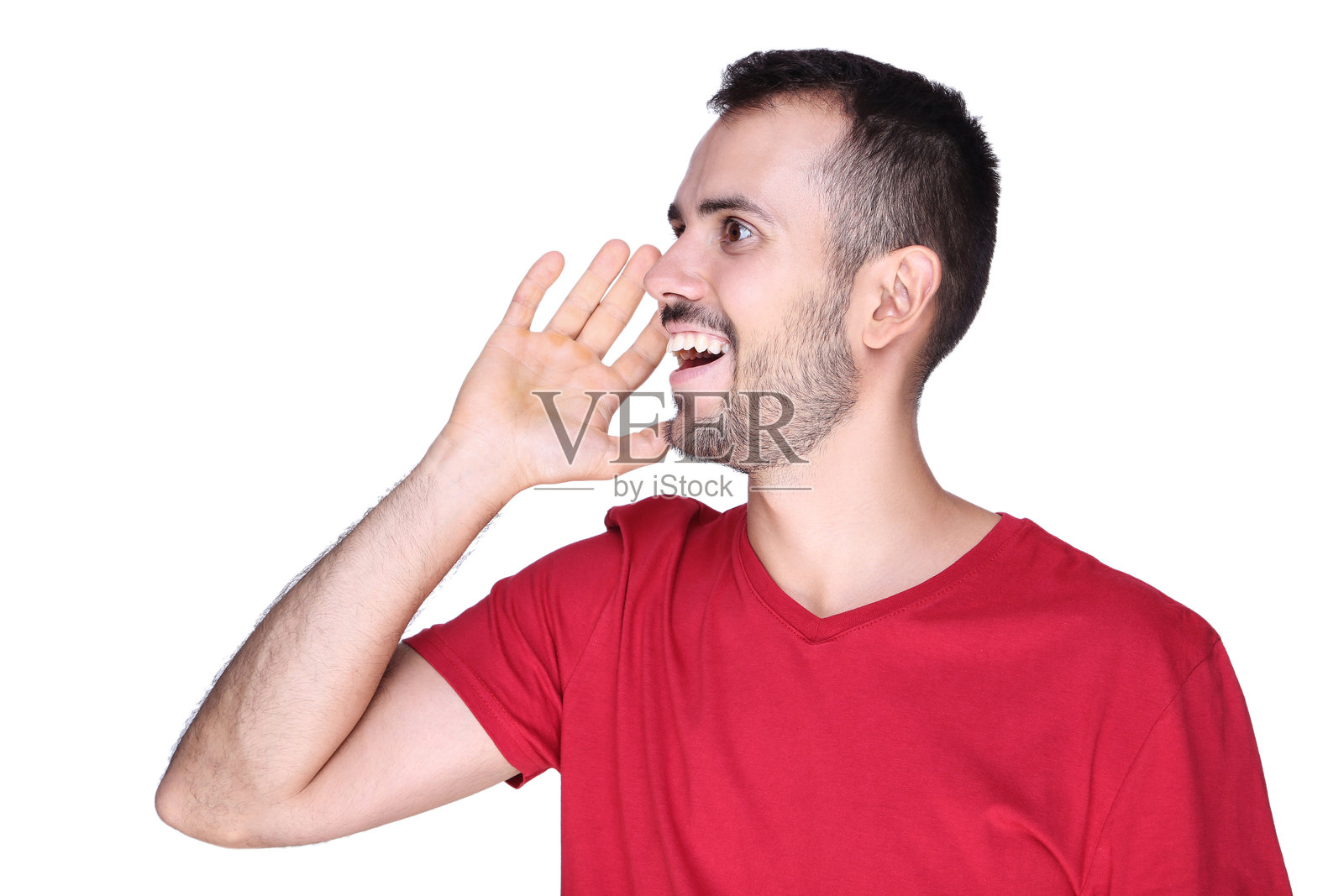 年轻的胡子男人在白色背景上尖叫照片摄影图片