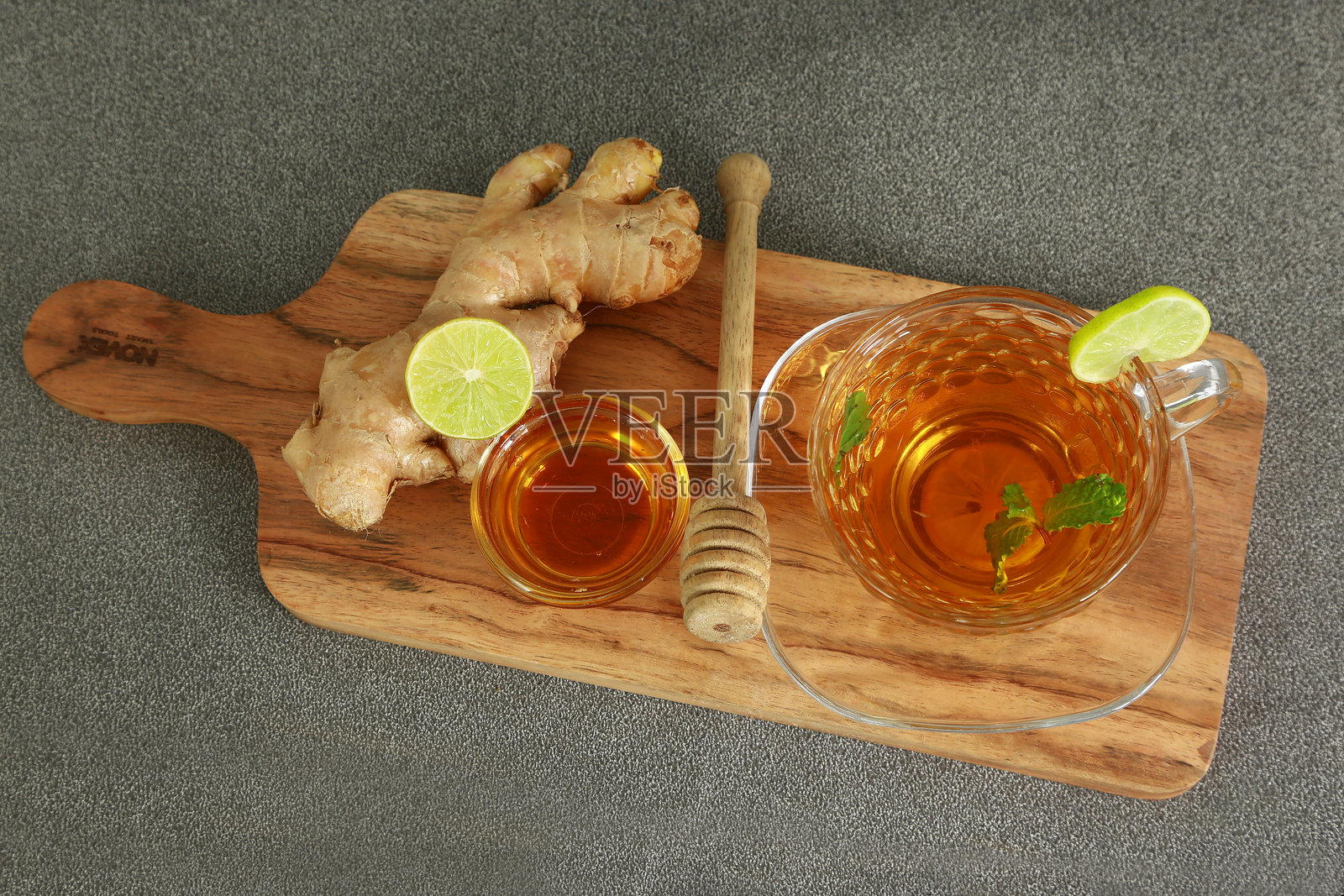 姜蜜薄荷绿茶照片摄影图片