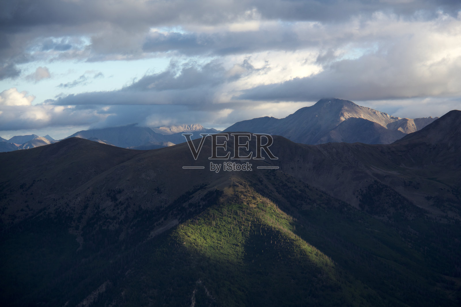 萨瓦奇山脉照片摄影图片