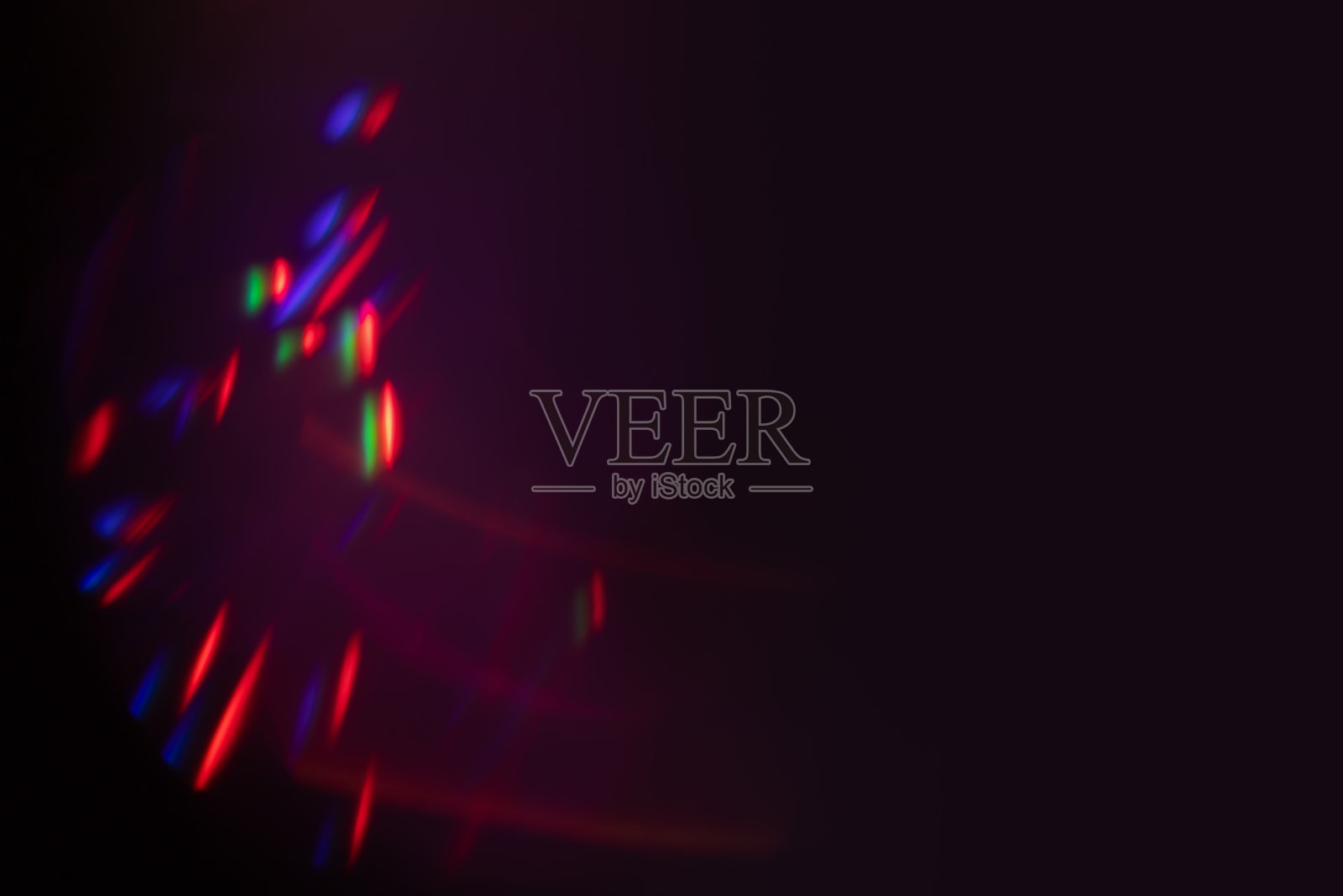 照片和模型的叠加光效。彩色胶卷烧焦光线照片叠加效果照片摄影图片