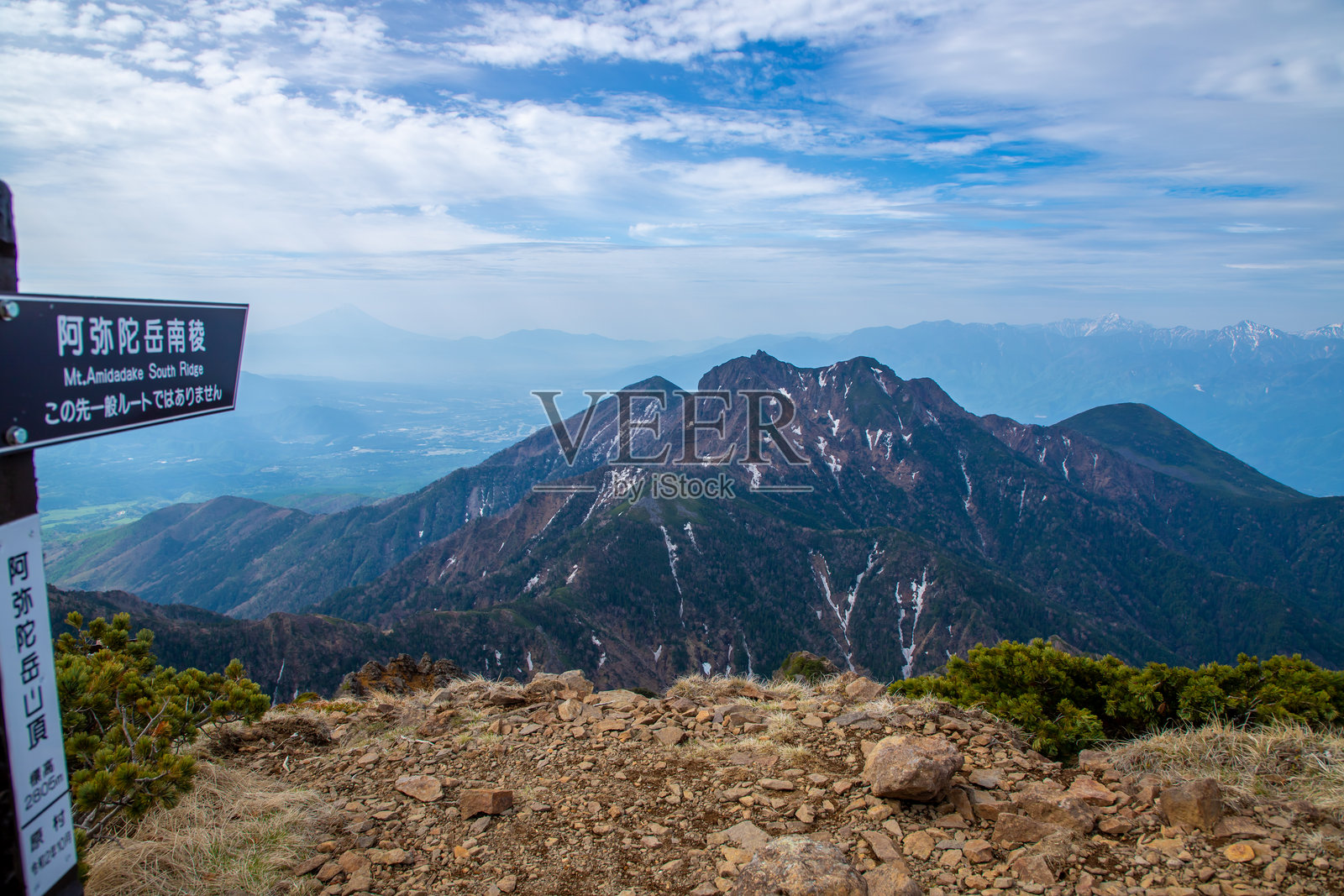 八岳山脉山脊的壮观景色照片摄影图片