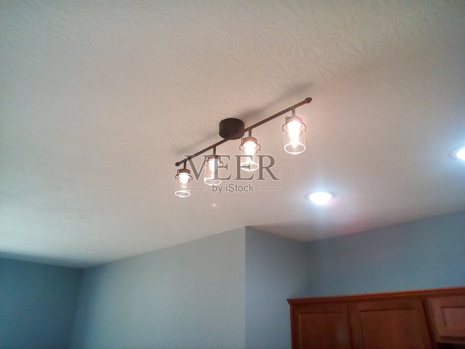 厨房灯光照片摄影图片