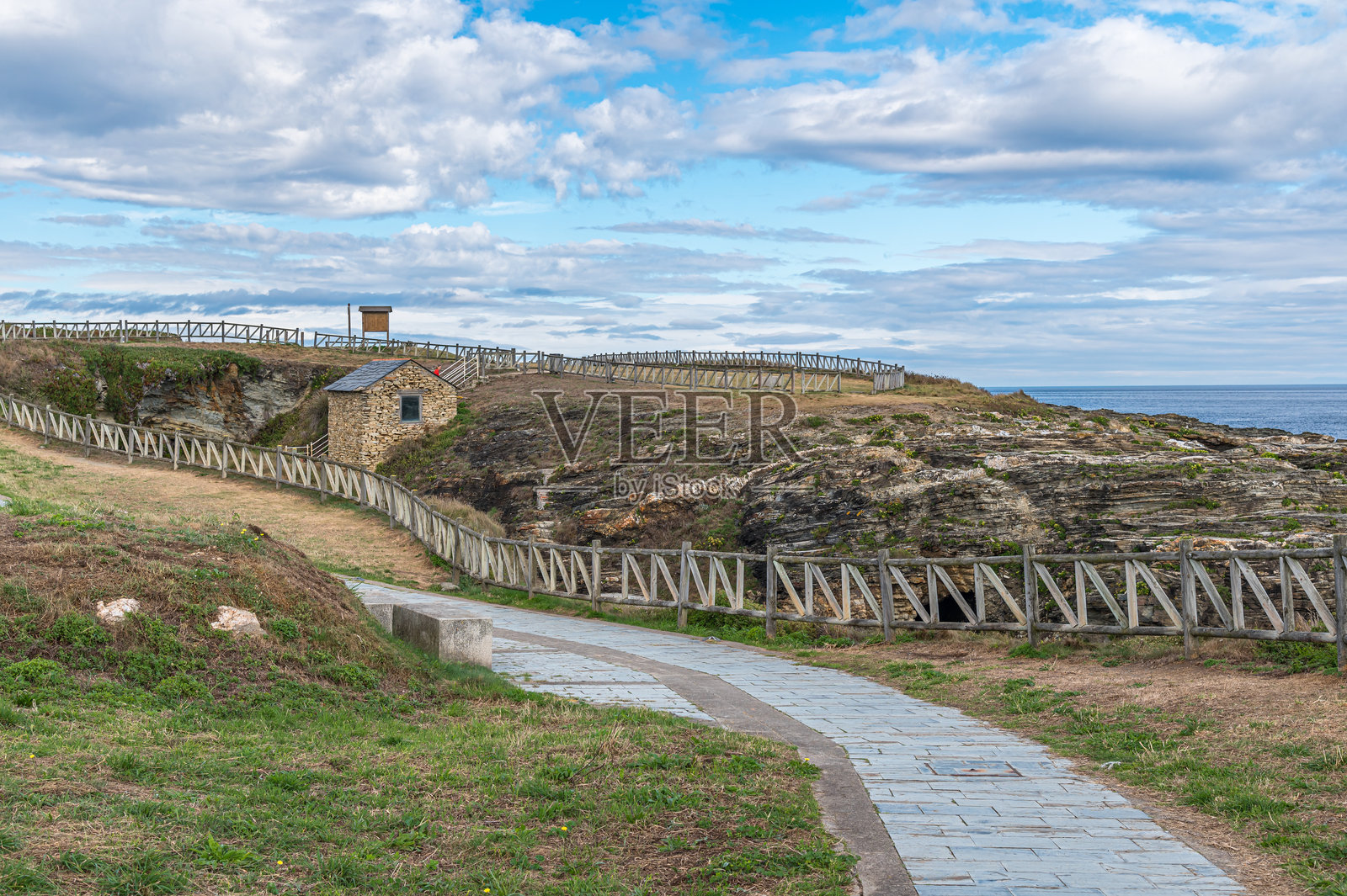 加利西亚的林洛贝类养殖场景，是西班牙最古老的自然贝类养殖场之一。照片摄影图片