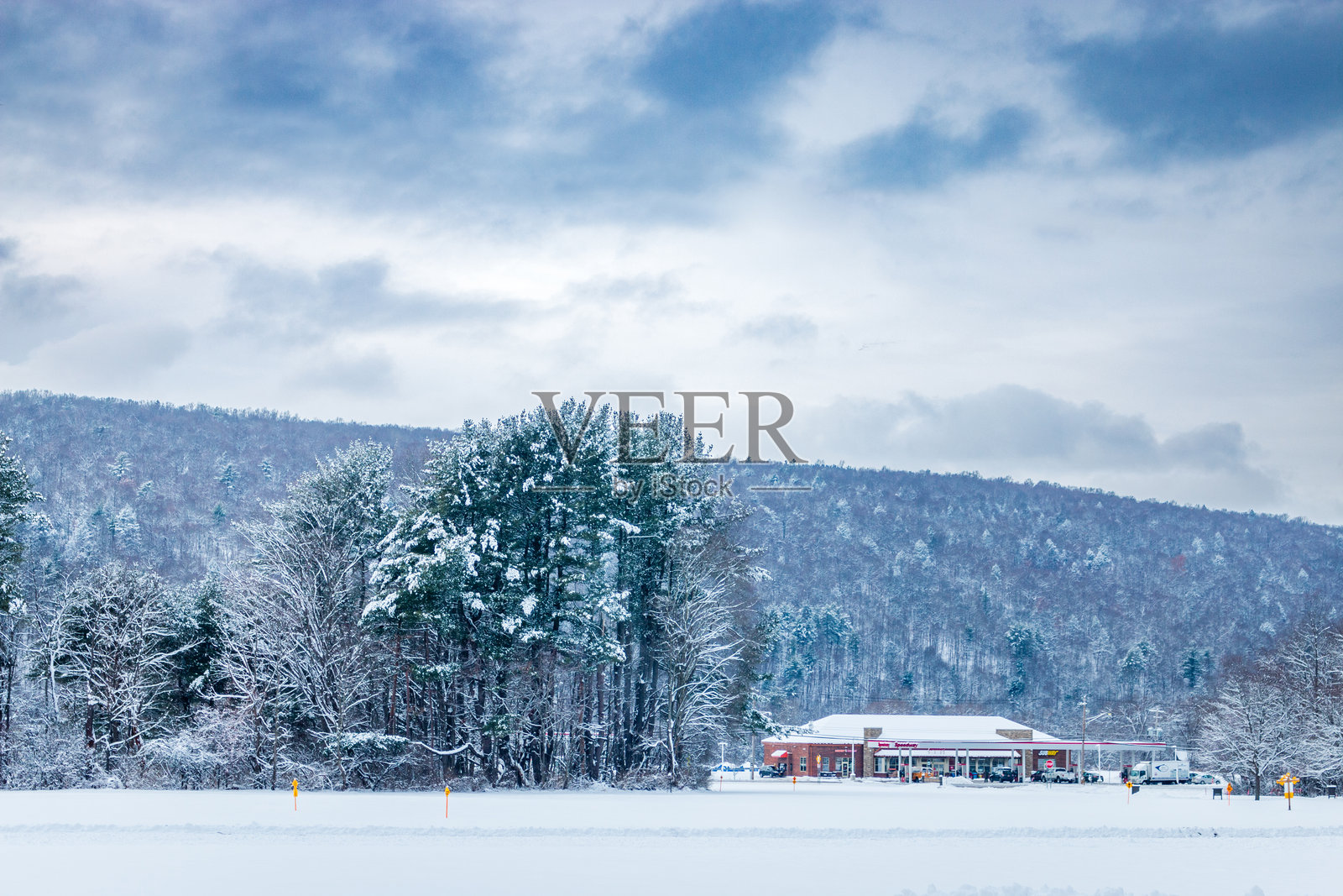 冬季雪山风景照片摄影图片