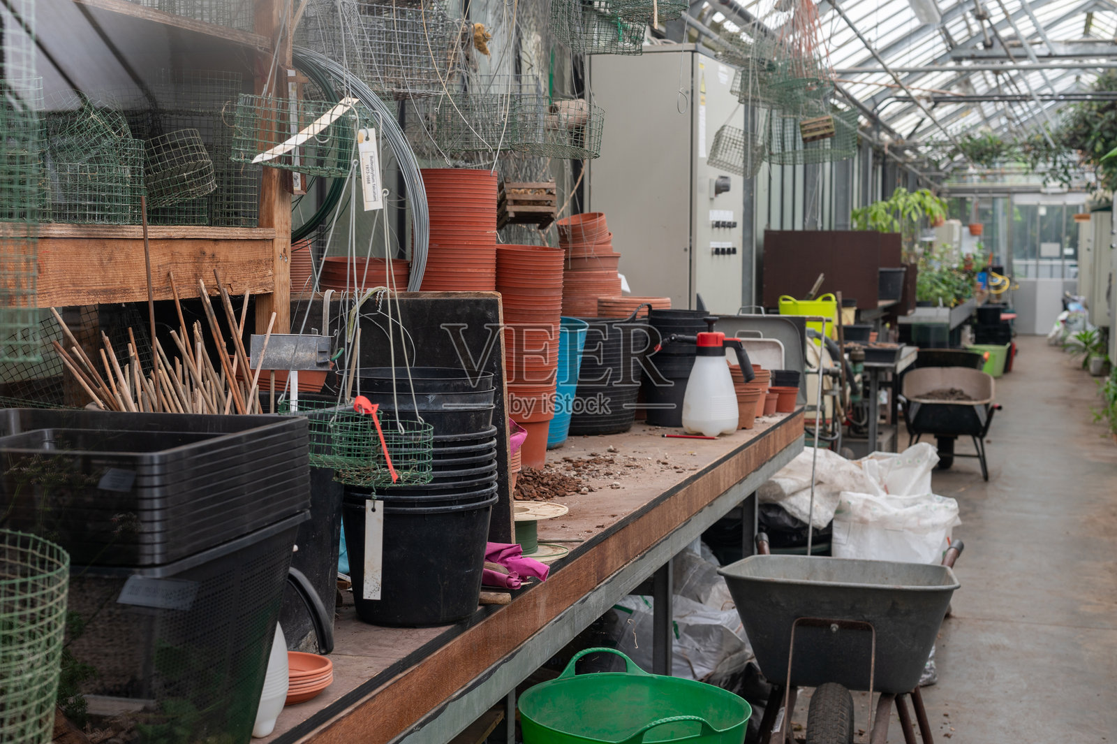 工业温室空间用于园艺和储存照片摄影图片