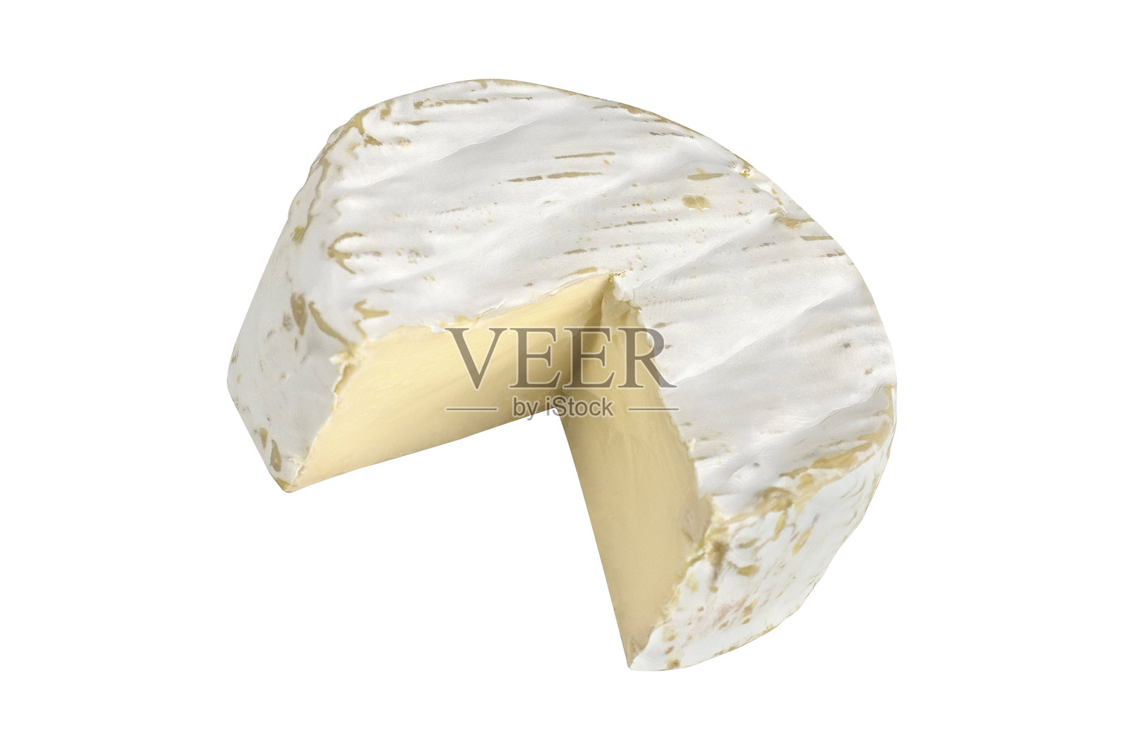 半块卡门贝尔奶酪置于白色背景上。照片摄影图片