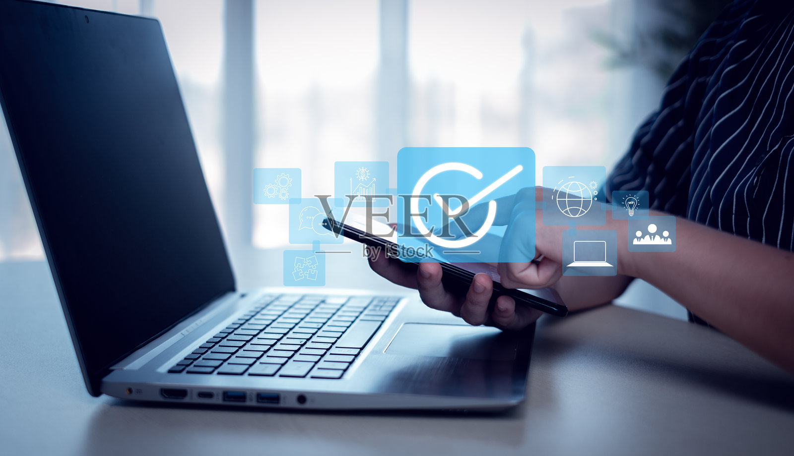 标准、保证、ISO认证和满意度、服务体验，展示产品和服务的标准化概念。照片摄影图片