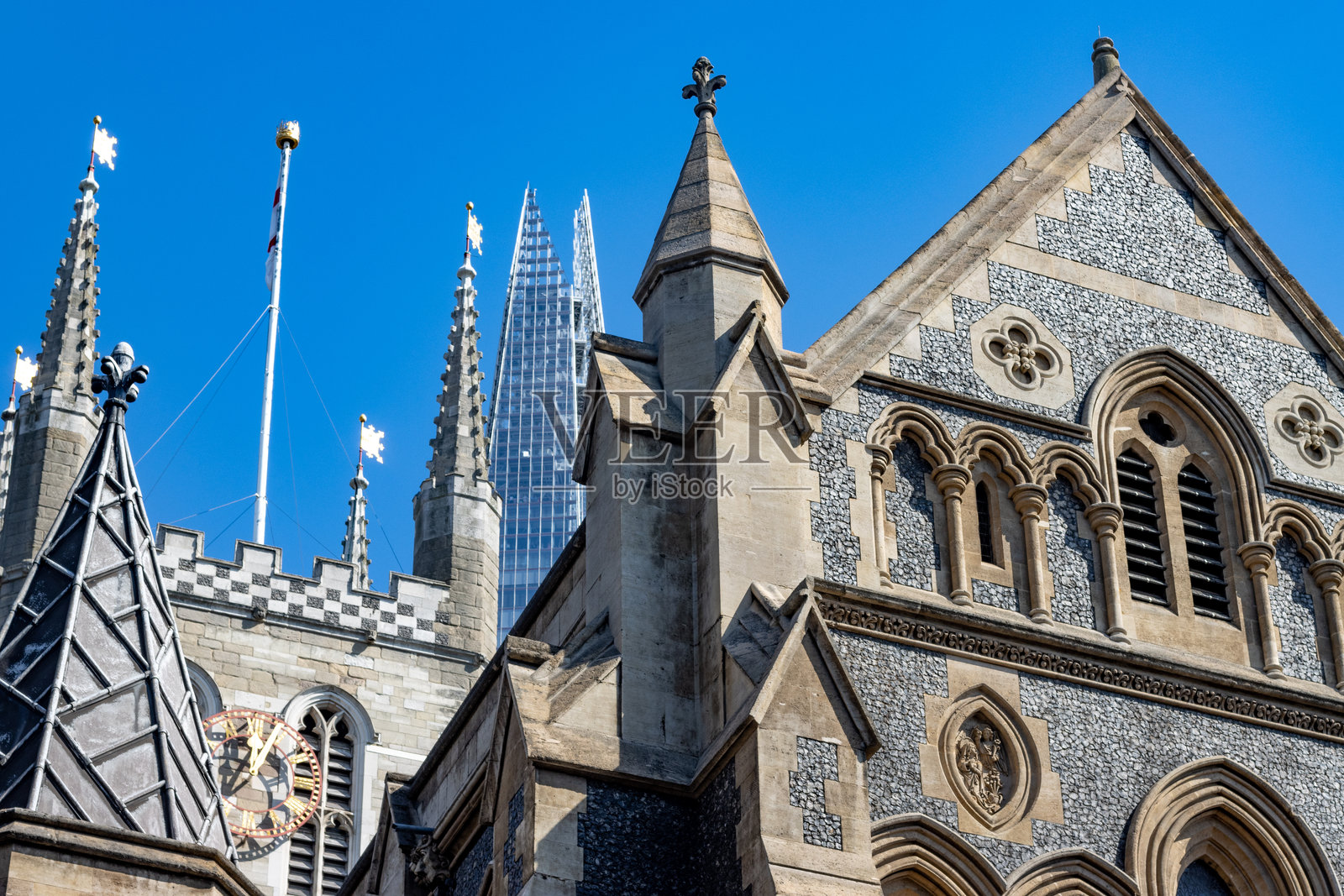 伦敦南华克区的南华克大教堂照片摄影图片