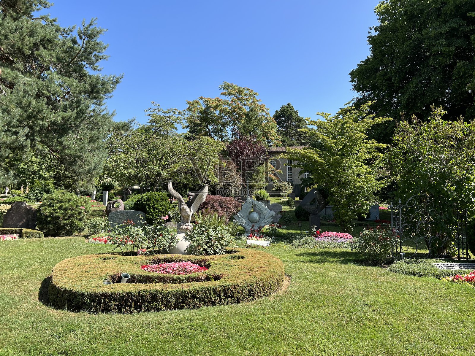 霍恩格贝格公墓(Hönggerberg Cemetery),瑞士苏黎世(Zürich)照片摄影图片
