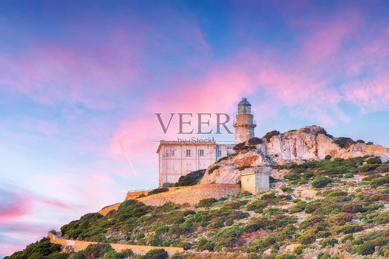 令人难以置信的早晨景色，位于卡卡西亚角灯塔。照片摄影图片