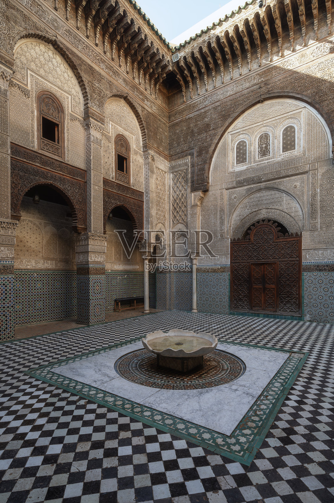 阿尔阿塔林神学院，摩洛哥费斯的一所古老伊斯兰研究学校照片摄影图片