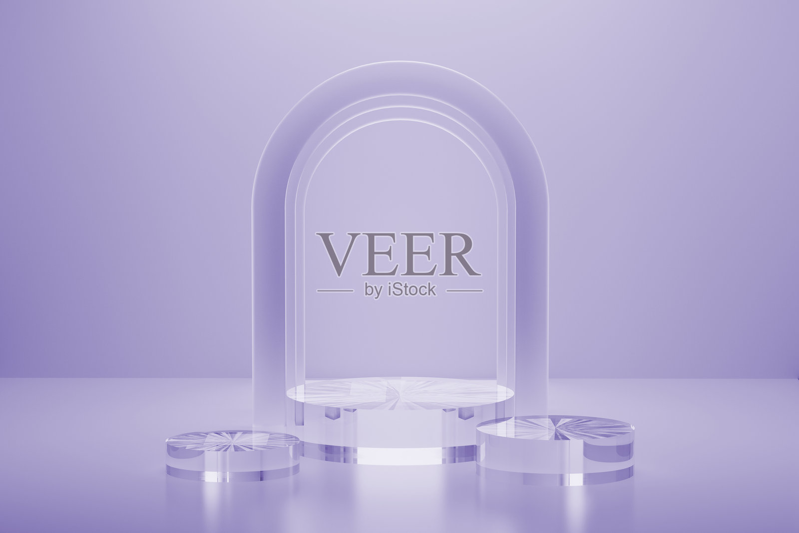 三维真实感的三个圆柱形讲台背景，紫色柔和透明玻璃，光线照射的拱形，模型，三维渲染。极简风格的舞台，用于产品展示，展示平台。照片摄影图片