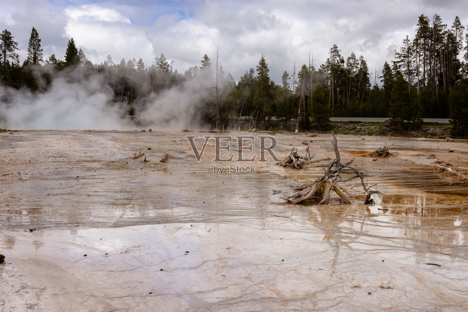 喷泉颜料锅照片摄影图片