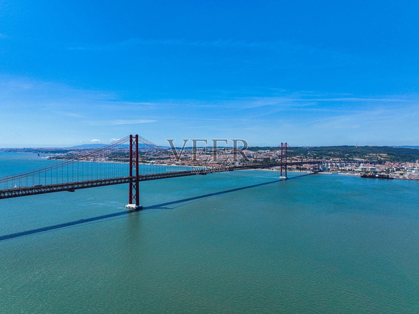 25月桥横跨河流的鸟瞰图照片摄影图片