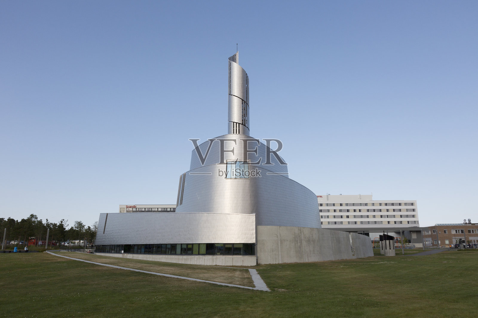 挪威，欧洲。位于特罗姆斯和芬马克县阿尔塔的北极光大教堂照片摄影图片