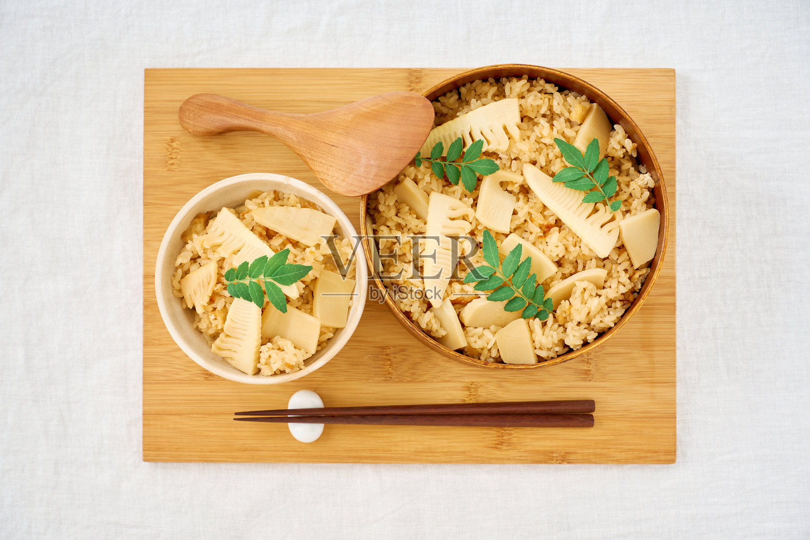 春季竹笋饭（竹の子ご飯）照片摄影图片