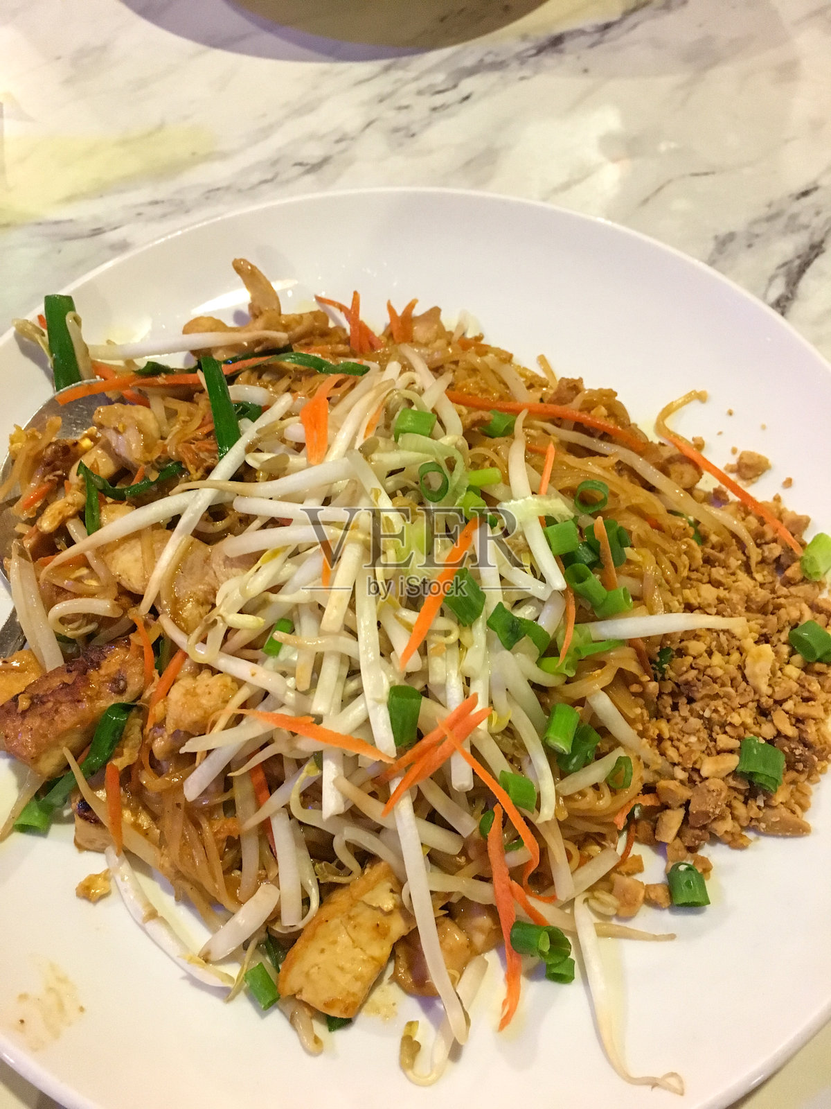 泰式炒河粉拼盘照片摄影图片