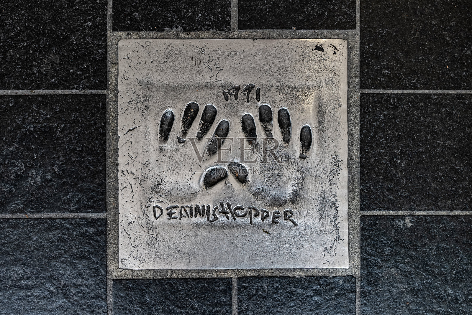 丹尼斯·霍普的手印。照片摄影图片