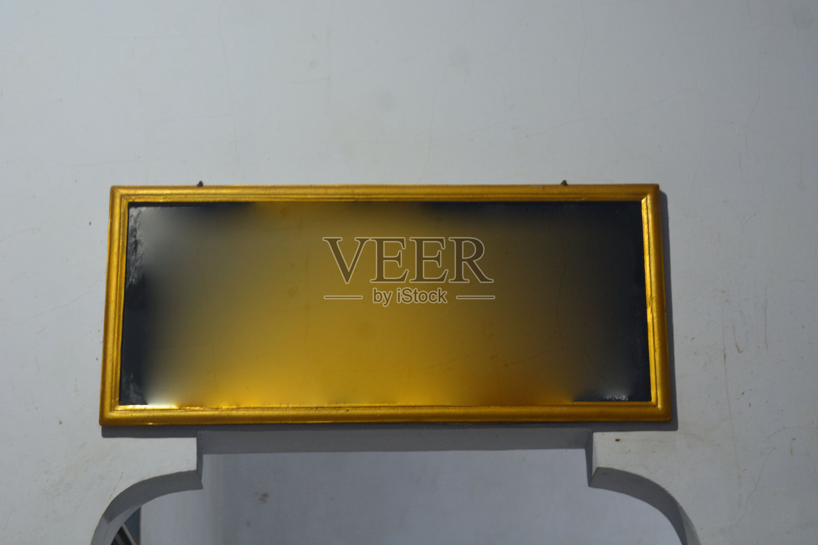 黑色框架的墙壁画框。空白样板。照片摄影图片