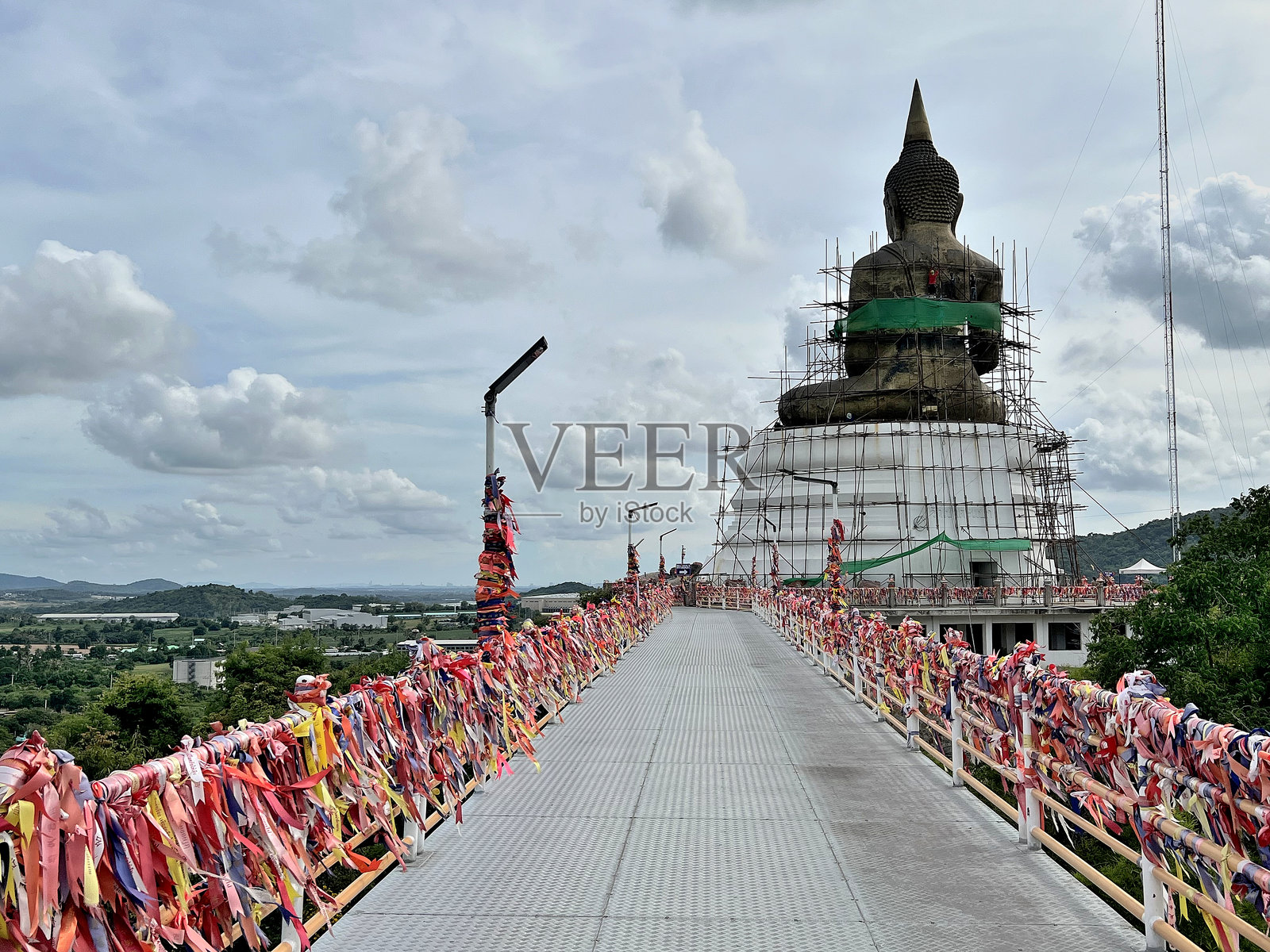 塔巴克寺是泰国春蓬府西拉差最著名的地标。照片摄影图片