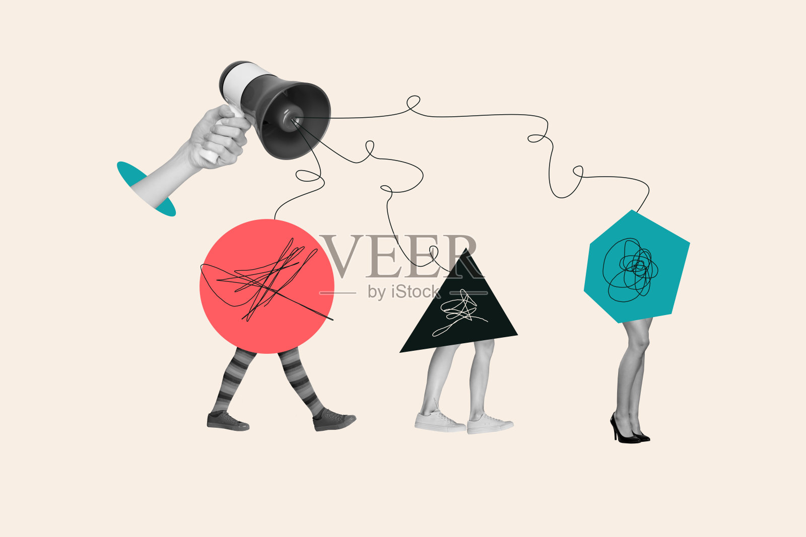 趋势艺术作品复合拼贴，米色背景上出现一个巨大的手，手握着扩音器，领导者在讲话，三个人的腿在行走，身体缺失。照片摄影图片