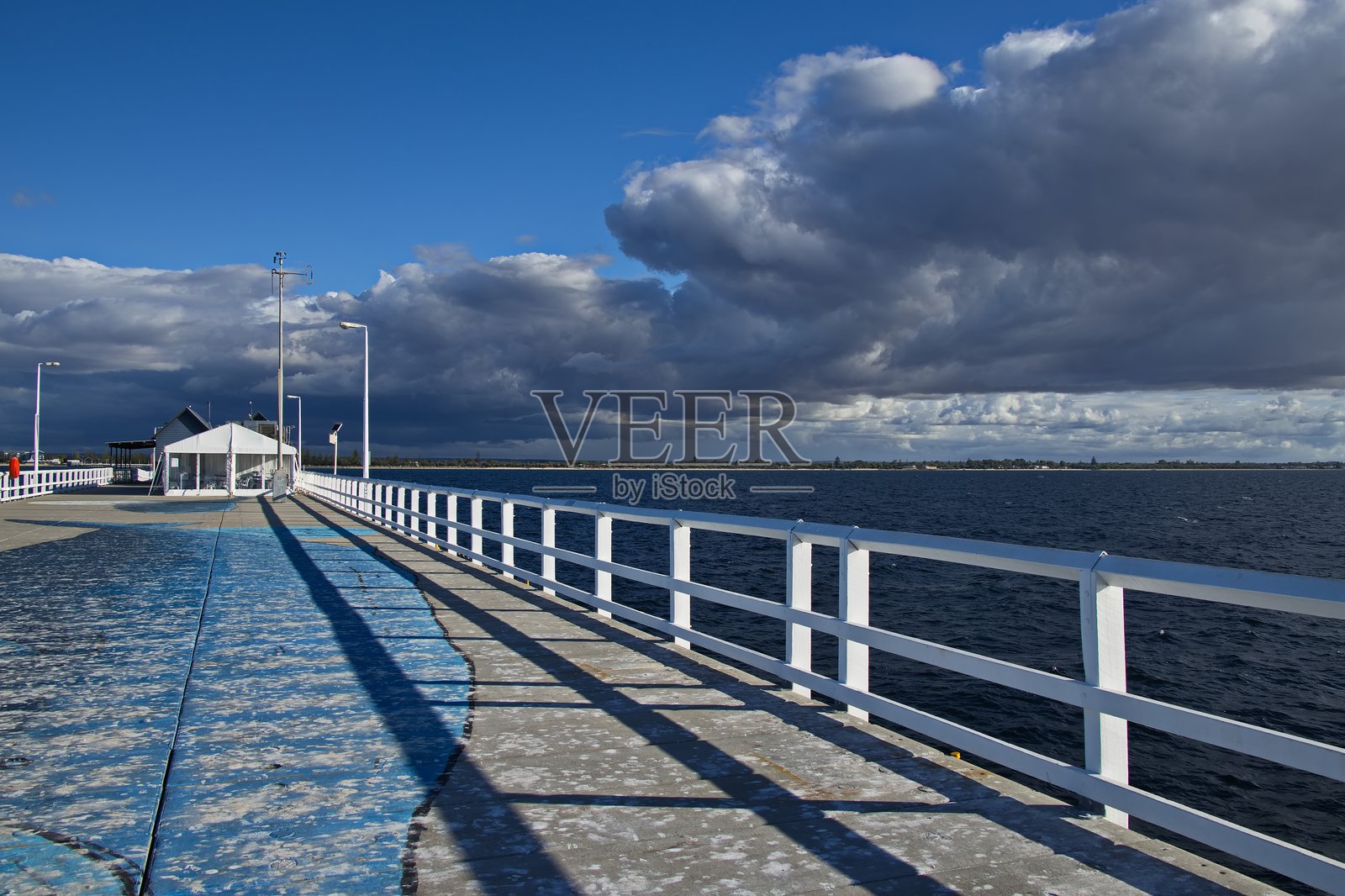 西澳大利亚州巴瑟尔顿的码头照片摄影图片