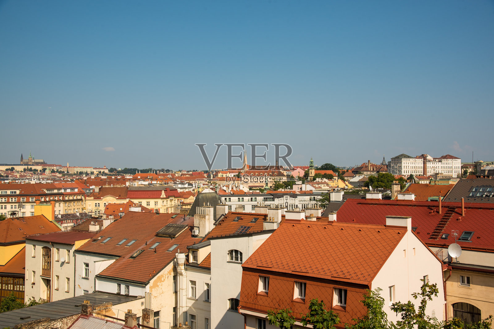橙色屋顶与蓝天的全景视图照片摄影图片