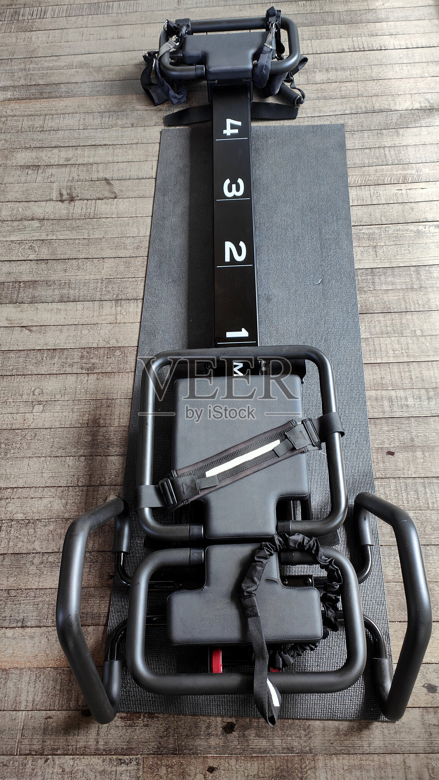 现代拉格里普拉提机照片摄影图片