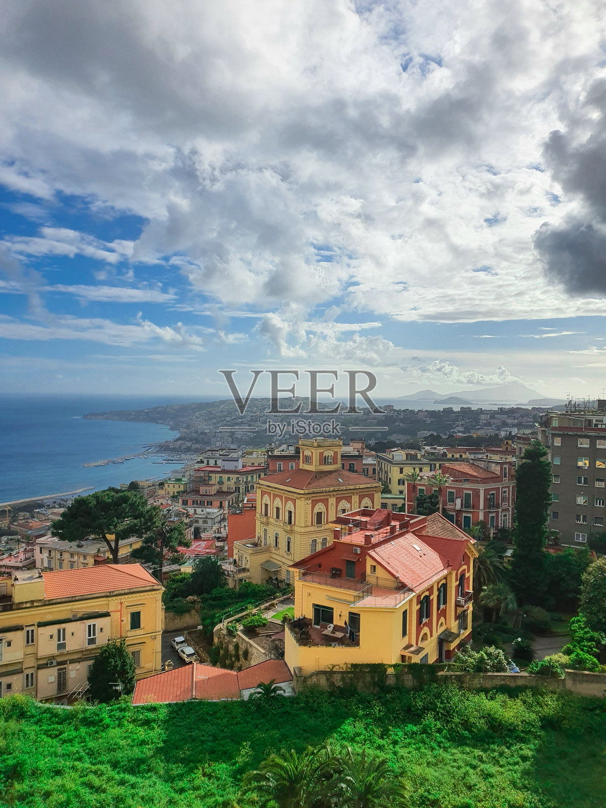 从圣艾尔莫城堡拍摄。照片摄影图片