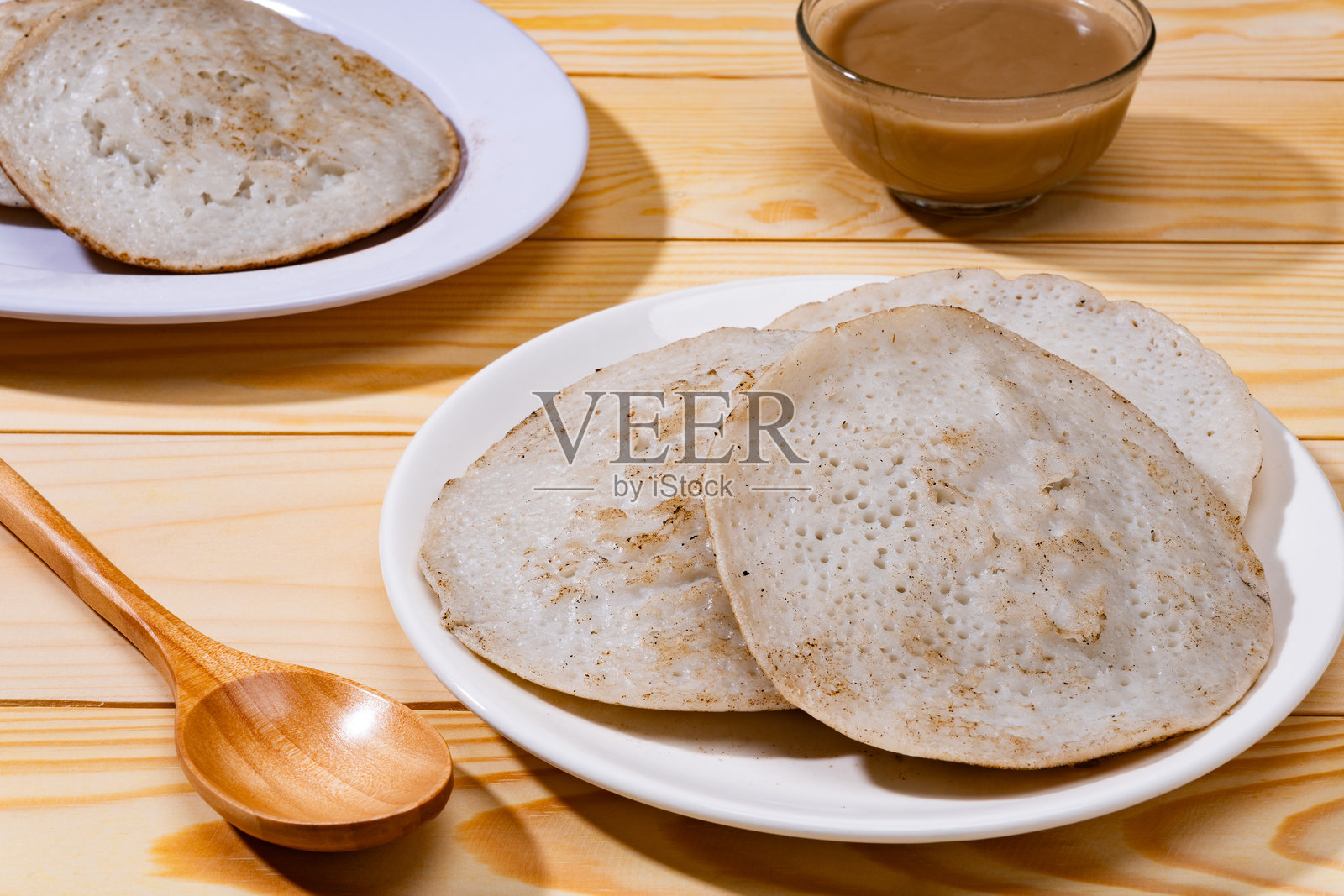 传统印尼小吃——正宗的塞拉比美味，以传统风格呈现照片摄影图片