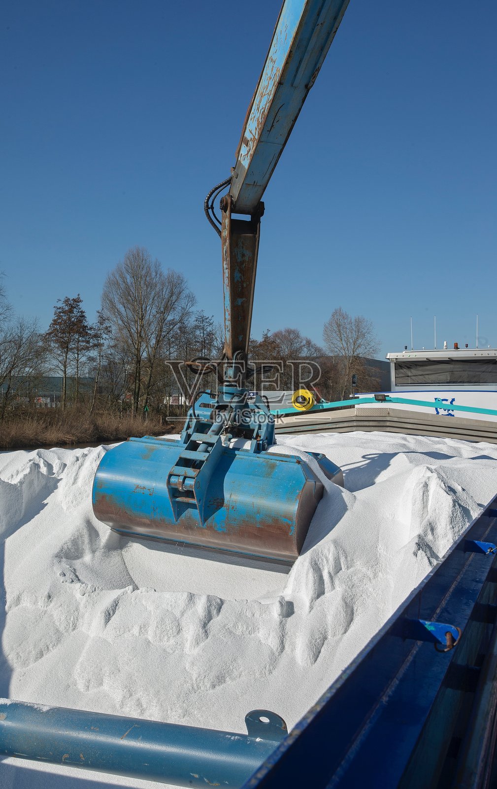 仓库中存放的肥料。照片摄影图片