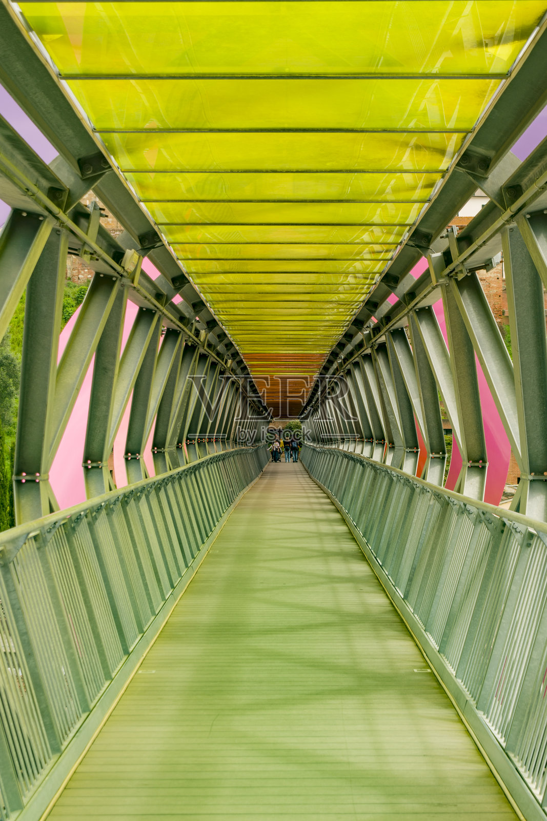 比萨省佩奇奥利村的艺术装置照片摄影图片