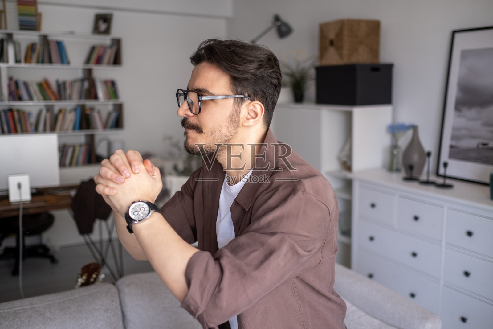 请上帝帮助我！照片摄影图片